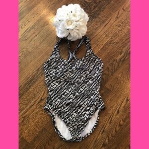 4/$20 🎊Speedo Black & White Bathing One-Piece Suit
